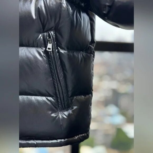 Moncler Maya short down jacket - Picture 9 of 10